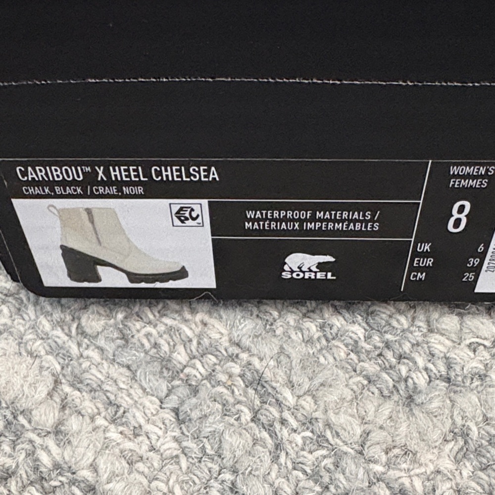 Sorel Women's Textured White Ankle Boots size 8-new - Picture 2 of 6